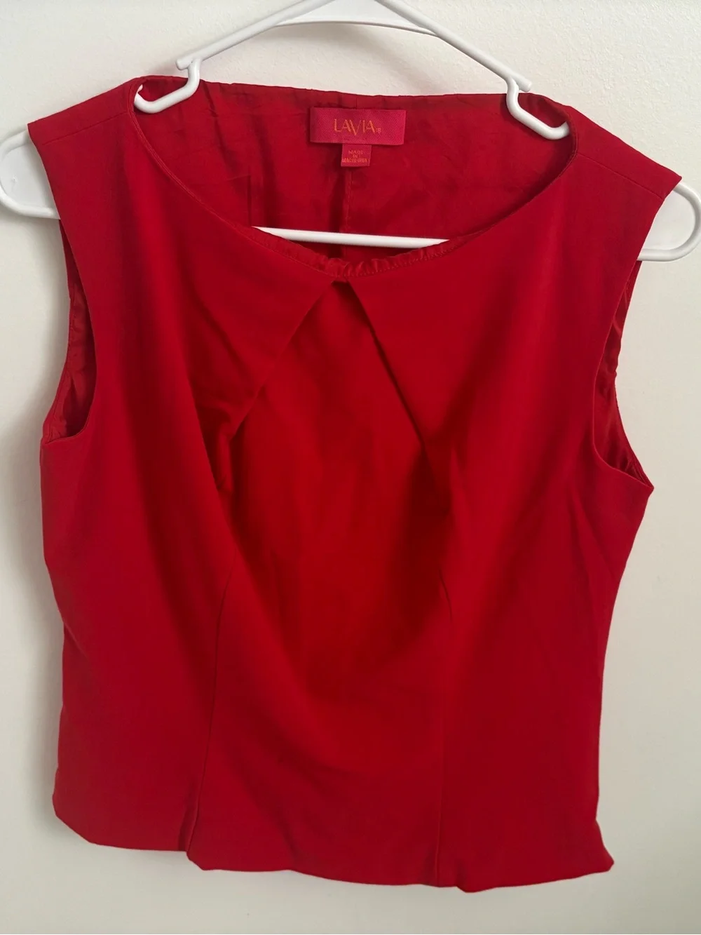 LAVIA 18 Red Pleated Round Neck Sleeveless Side Zip Top Sz IT 42/M fully lined